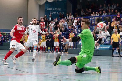 Vladyslav Vorontsov (links) – hier im Halbfinale – traf am Samstag in Berlin zum 2:0.