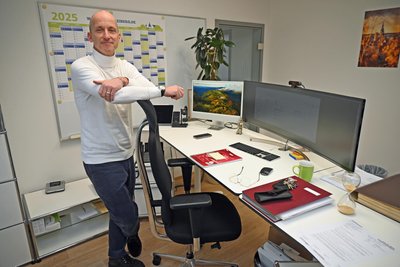 Thomas Buckreus ist Vorstandsvorsitzender der Wohnungsgenossenschaft Freiberg, sein Arbeitsplatz ist Schaltstelle.