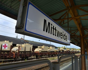 Der Transportzug mit den US-Panzern steht derzeit auf dem Mittweidaer Bahnhof, soll aber mit Ziel Bremerhaven weiterfahren.