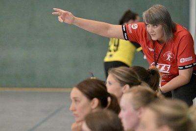 Trainerin Corina Cupcea hat die Oberliga-Handballerinnen der HSG Langenhessen/Crimmitschau in dieser Saison oft gut auf die Gegner eingestellt.