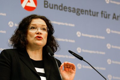 BA-Chefin Andrea Nahles sieht den Arbeitsmarkt in Deutschland auf einem neuen Tiefpunkt.