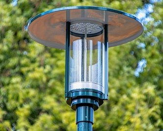 LED-Straßenlampen gibt es seit wenigen Tagen in Niederdorf. 