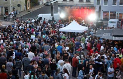 Ende Juli 2021 war der Teichplatz in Meerane beim dritten "Kursana rockt" gut gefüllt. 