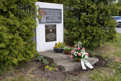 Am Gedenkstein an der Feldschlösschen-Kreuzung wurden nur wenige Blumen niedergelegt.
