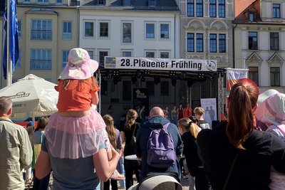 Am Altmarkt wird es auch in diesem Jahr wieder ein Bühnenprogramm anlässlich des Plauener Frühlings geben.