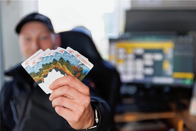Was die Tickets in der Wintersaison kosten werden, darüber wollen sich die Liftbetreiber erst im November Gedanken machen. Sie hoffen noch auf Lösungen und wissen, dass das Geld für alle knapp wird.