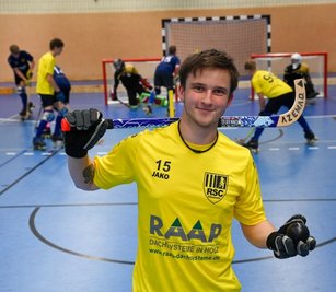 Moritz Mühlmann brennt für den Rollhockeysport. Der 19-Jährige fährt mit dem RSC-Männerteam zum Finalturnier der 2. Bundesliga. 