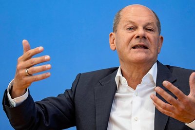 Er nahm sich viel Zeit für Fragen und Antworten. 