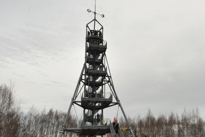 Ein Wanderziel ist der Glückaufturm auf der Deutschlandschachthalde.
