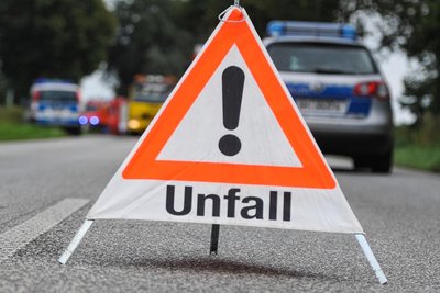 Einen Unfall hat die Polizei in Zwönitz aufgenommen.
