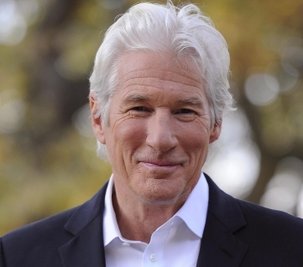 Bei Schauspieler Richard Gere ist das Grauhaar-Gen offensichtlich sehr aktiv.