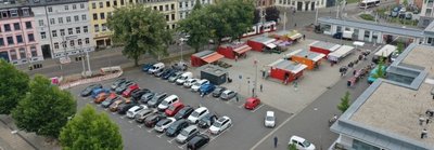Am Neumarkt soll die Bande Gleichaltrige abgezogen haben. Schon mehrfach stand der Platz wegen Kleinkriminalität im Fokus. 