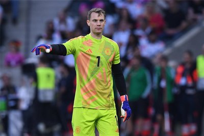 Manuel Neuer: Hatte so gut wie nichts zu tun. Keine Fehler, keine Mätzchen, absolut solide. Bei Rüdigers Kopfball-Eigentor ohne Abwehrchance. Note: 2