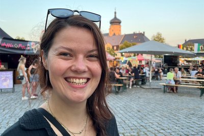 Lena Wagener verbringt den Wahlabend auf dem Marienberger Streetfoodfestival.