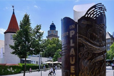 Das Denkmal zur Friedlichen Revolution 1989 im Zentrum von Plauen. Hat die Stadt eine Chance im Rennen ums Zukunftszentrum? 