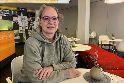Ulrike Gruber fällt auf zwischen ihren Kommilitonen. Mit 50 ist sie eine der ältesten in ihrem Studiengang. Auch sonst ist ihr Lebenslauf außergewöhnlich. 