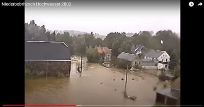 Ein Videofilm bei Youtube von 2002 zeigt das Ausmaß des Hochwassers von Niederbobritzsch.