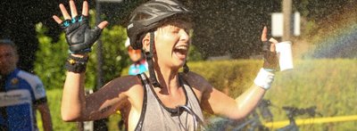 Anja Penzkopf nutzte die Erfrischung am Waldfrieden im Gefängnis.