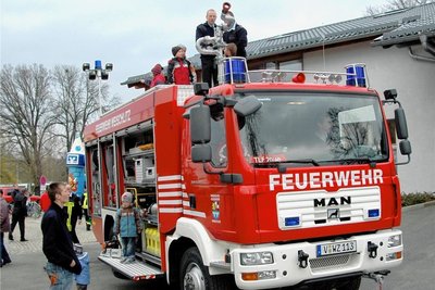 2008 hatte die Weischlitzer Feuerwehr ein Einsatzfahrzeug vom Typ TLF 20/40 (Foto) erhalten. 2024 wird nun ein neuer Feuerwehrgerätewagen erwartet.