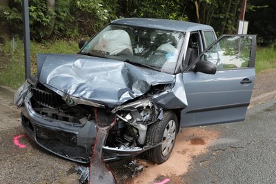 Bei dem Unfall wurden die Renault-Fahrerin und die Skoda-Fahrerin schwer verletzt.