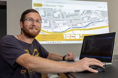Jonas Scherf ist der Programmierer bei Scherfware. Das kleine Softwareunternehmen hat sich auf Lösungen für den Handel spezialisiert.