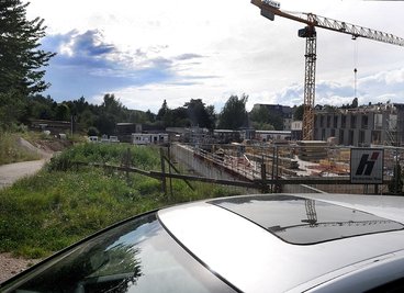 Mit dem Bau des neuen Medienzentrums der Hochschule Mittweida soll auch ein Parkdeck mit 117 Stellplätzen entstehen.