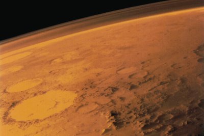 Der Mars, im günstigsten Fall 55 Millionen Kilometer entfernt, im fernsten weit über 400 Millionen.