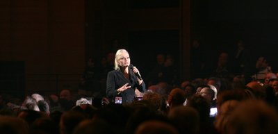 Bad in der Menge - nimmt Ina Müller immer gern.