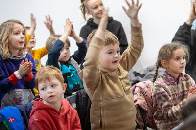 Mitmachen war beim Verkehrserziehungstheater in der Galerie Horlomus gefragt. Bewegung stand im Vordergrund.