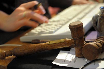 Am 1. April soll im Rathaus wieder der Auktionshammer fallen.