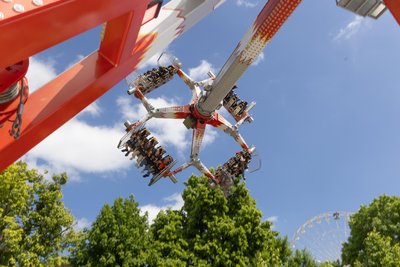 Die Annaberger Kät 2025 ist bei sommerlicher Hitze gestartet.