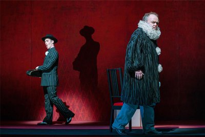 Alexander Kiechle (links) spielt Sparafucile und Markus Marquardt den Rigoletto.