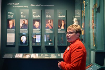 Andrea Riedel eröffnete den neuen Teil des Stadt- und Bergbaumuseums Freiberg, der auch kluge Köpfe der Stadt in den Blick rückt.