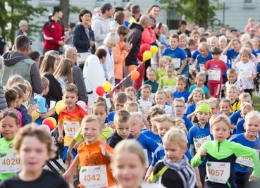 Für die jüngeren Starter befand sich die Gassenlaufstrecke traditionsgemäß auf dem Sportplatz und in dessen näherer Umgebung. 