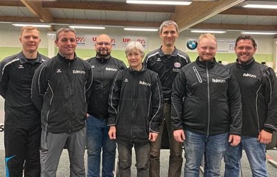 Ronny Stephan, Dirk Löffler, Frank Eberlein, Anneliese Falkenberg, Kristian Borschke, Yannic Grießbach und Aron Fläschendräger (von links nach rechts) bilden das Oelsnitzer Luftpistolenteam. 