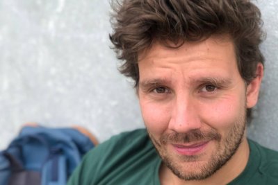 Tobi Rosswog ist Referent, Autor, Aktivist und Klimaschützer. Am „4. November spricht er in Freiberg zum Thema „Verkehrswendestadt Wolfsburg - VW steht für Verkehrswende“.