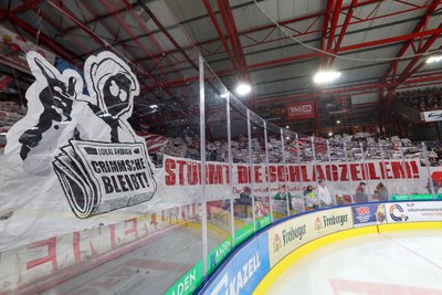 Die Fans aus der Heine-Kurve zeigten eine Choreografie.
