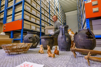 Landesamt für Archäologie in Sachsen: Blick in das zentrale Fundmagazin des Freistaates.