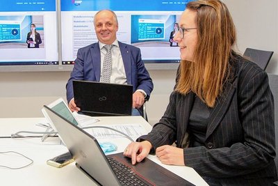 Lutz Neumann leitet die Staatliche Studienakademie in Plauen zusammen mit Stellvertreterin Katja Born.