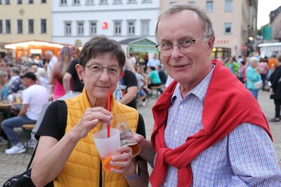 Ulrike und Mario Thiemer aus Potsdam rundeten ihren Besuch im Erzgebirge mit der Modenacht ab.