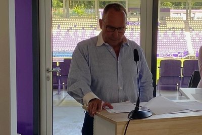 Präsident Helge Leonhardt informierte die Mitglieder über die Lage im Verein.