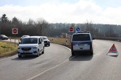 Der Verkehr wurde von der Autobahn geleitet.