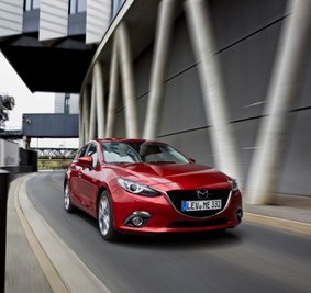 Mit seiner emotionalen Formensprache macht der Mazda 3 eine guteFigur. Der Nachfolger des kompakten Japaners setzt auf Feinschliff bei Technik und Ausstattung.