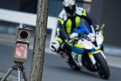 Wer im Mai an der Talsperre Pöhl unterwegs ist, wird häufiger eine Radarfalle erblicken können.