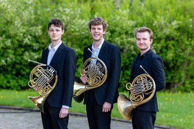 Die Preisträger im Fach Horn. Von links: Brendan Connellan, Antoine Jeannot und Jan Voboril.