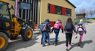 Für rund 1,3 Millionen Euro lässt die Gemeinde Lichtenau einen Hort-Anbau in Ottendorf errichten. Wegen einer wachsenden Anzahl der Schüler wurde das notwendig. 