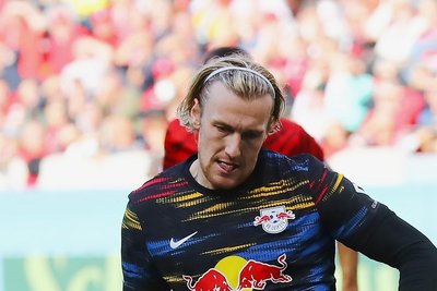 Emil Forsberg verwandelt den Strafstoß zum zwischenzeitlichen 1:0 für Leipzig. 