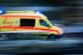 70-Jähriger stirbt bei frostigen Temperaturen an Haltestelle in Magdeburg - 