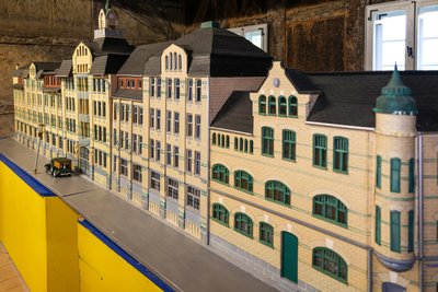 Vier Meter lang ist das Modell des historischen Gebäudes der Wellner Fabrik Aue.
