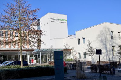 Das Haus Stollberg des Erzgebirgsklinikums.
